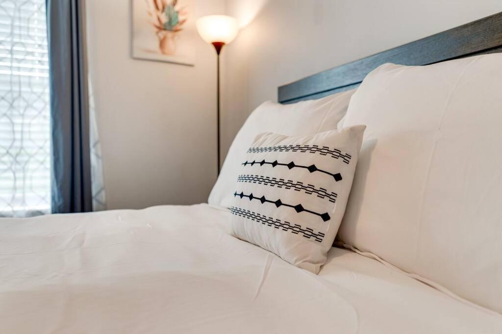 Lovely 2 Bdr Condo With Balcony 2M To Broadway Nashville Buitenkant foto