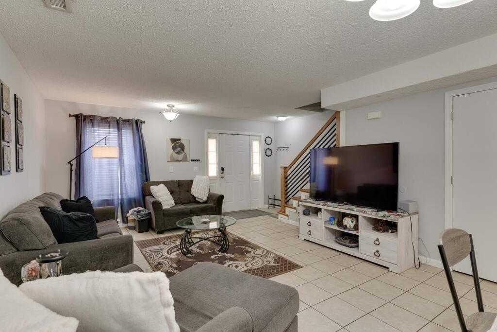 Lovely 2 Bdr Condo With Balcony 2M To Broadway Nashville Buitenkant foto